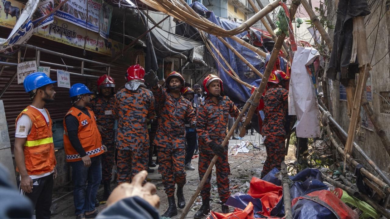 Bangladeş'te 5,5 büyüklüğündeki depremde 5 kişi öldü