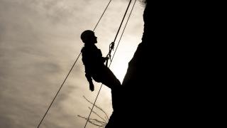 Doğaseverler zirvelere güvenli tırmanış için zorlu dağcılık eğitimlerinden geçiyor