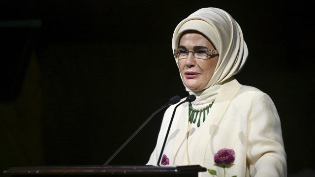 Emine Erdoğan, NATO kapsamında lider eşlerini ağırlayacak haber görseli