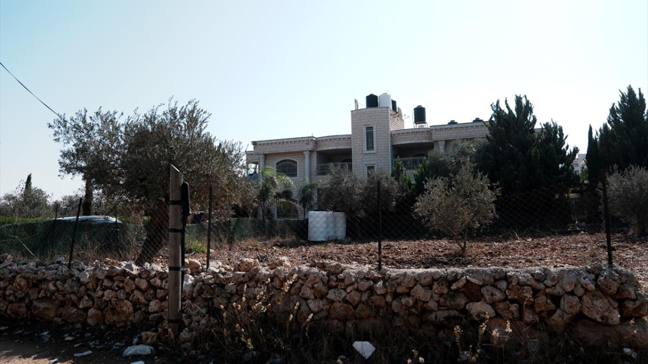 İsrail, Filistinli ailenin yılların emeğiyle alabildiği evini boşaltmasını istiyor
