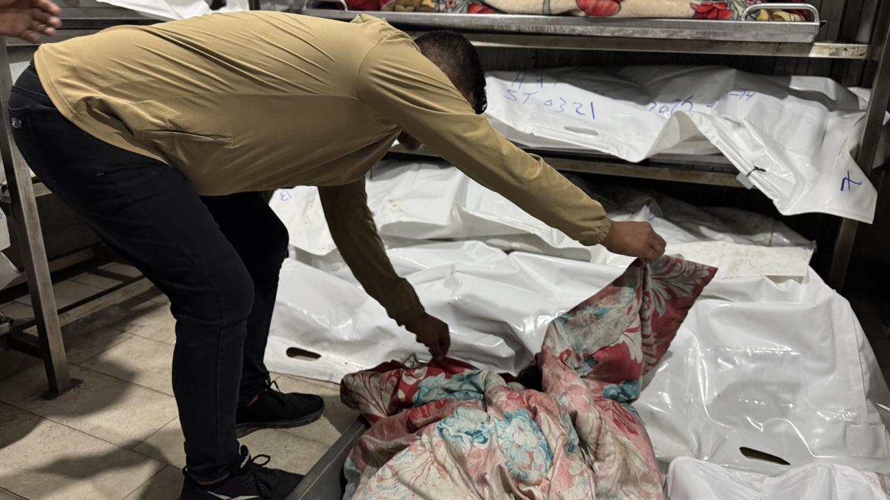 Katil İsrail 25 Filistinliyi katletti