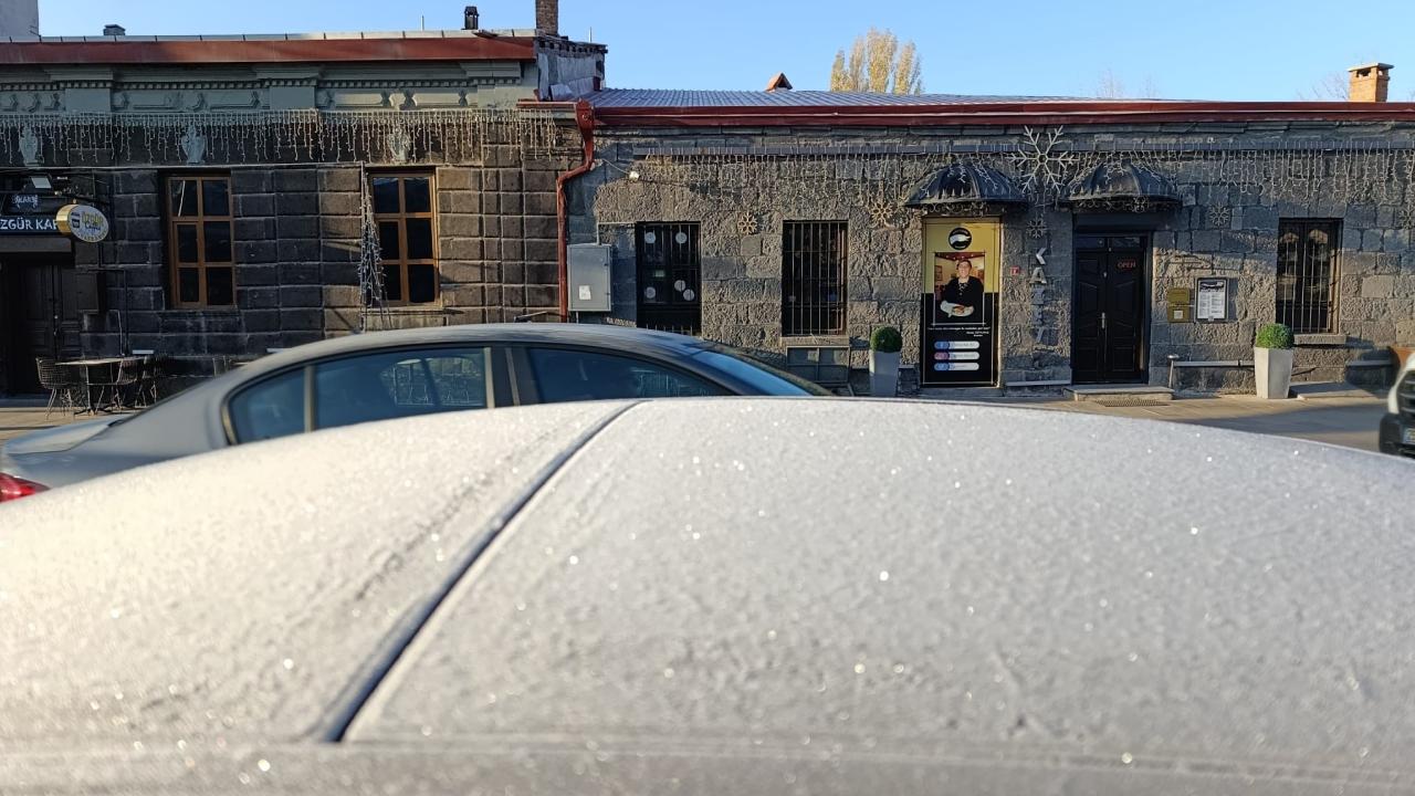 Kars'ta termometreler eksi 13'ü gördü