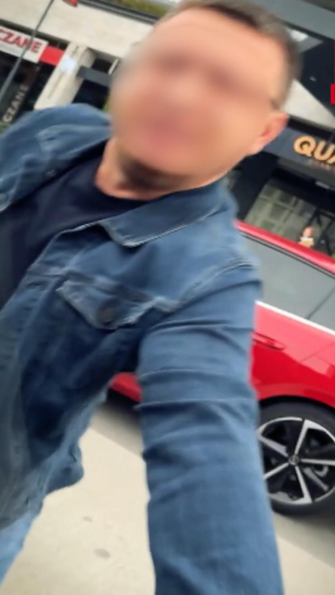 Öfkeli sürücü, trafikte tartıştığı sürücünün kapısını işte böyle açmaya çalıştı