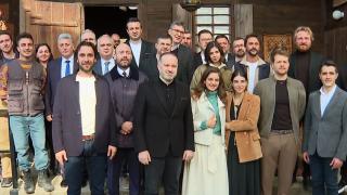 TRT Genel Müdürü Sobacı'dan "Taşacak Bu Deniz" dizisinin setine ziyaret