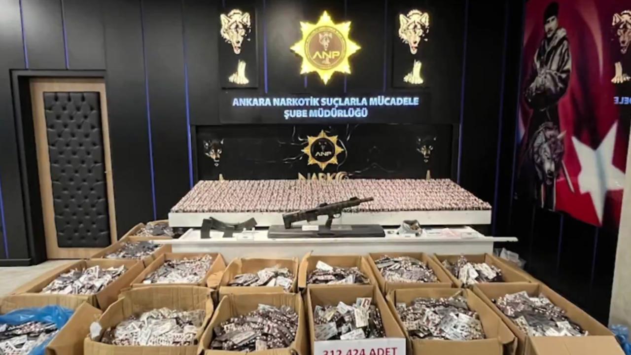 3 şehirde dev uyuşturucu operasyonu: Milyonlarca hap ele geçirildi