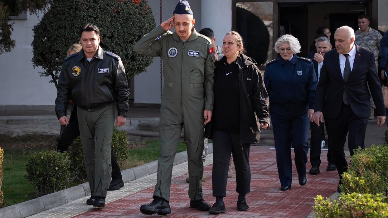 Milli Savunma Bakanlığı, engelli gencin pilotluk hayalini gerçekleştirdi