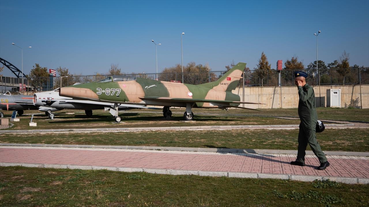 Milli Savunma Bakanlığı, engelli gencin pilotluk hayalini gerçekleştirdi