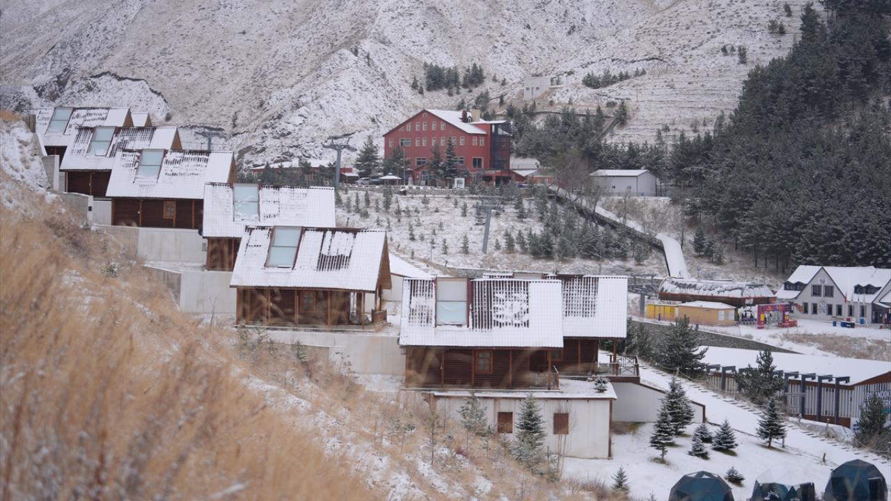 Erzurum, Kars, Ardahan, Ağrı ve Tunceli'de kar yağışı etkili oldu