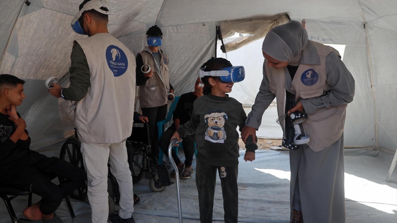 Gazze’de çocuklara sanal gerçeklik destekli travma terapisi
