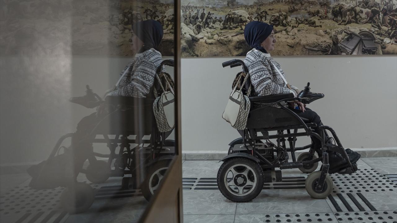 55 yaşında çalışma hayaline kavuştu, şimdi kendisi gibi engellilere rehberlik ediyor