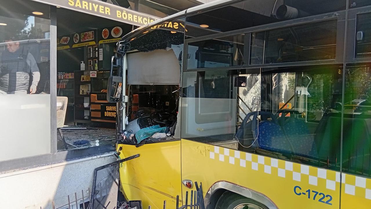 İETT otobüsü börekçiye girdi