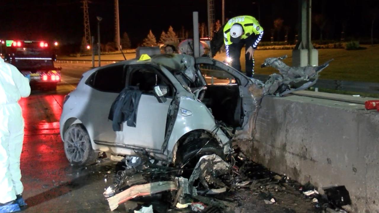 Otomobiliyle gişelere çarpan doktor hayatını kaybetti