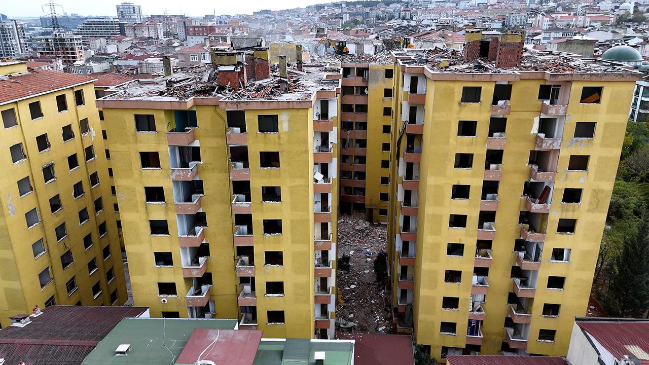 8 blokluk Doğuş Sitesi yarısı bizden desteğiyle baştan inşa ediliyor