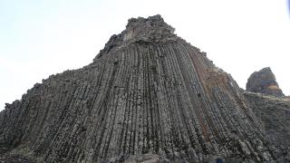 Muş'ta beşgen bazalt kayalıklar ilgi çekiyor