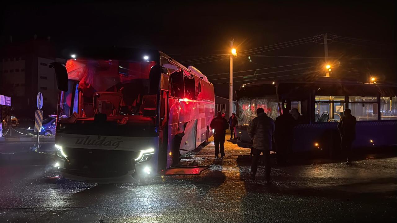Tekirdağ'da 2 otobüs çarpıştı