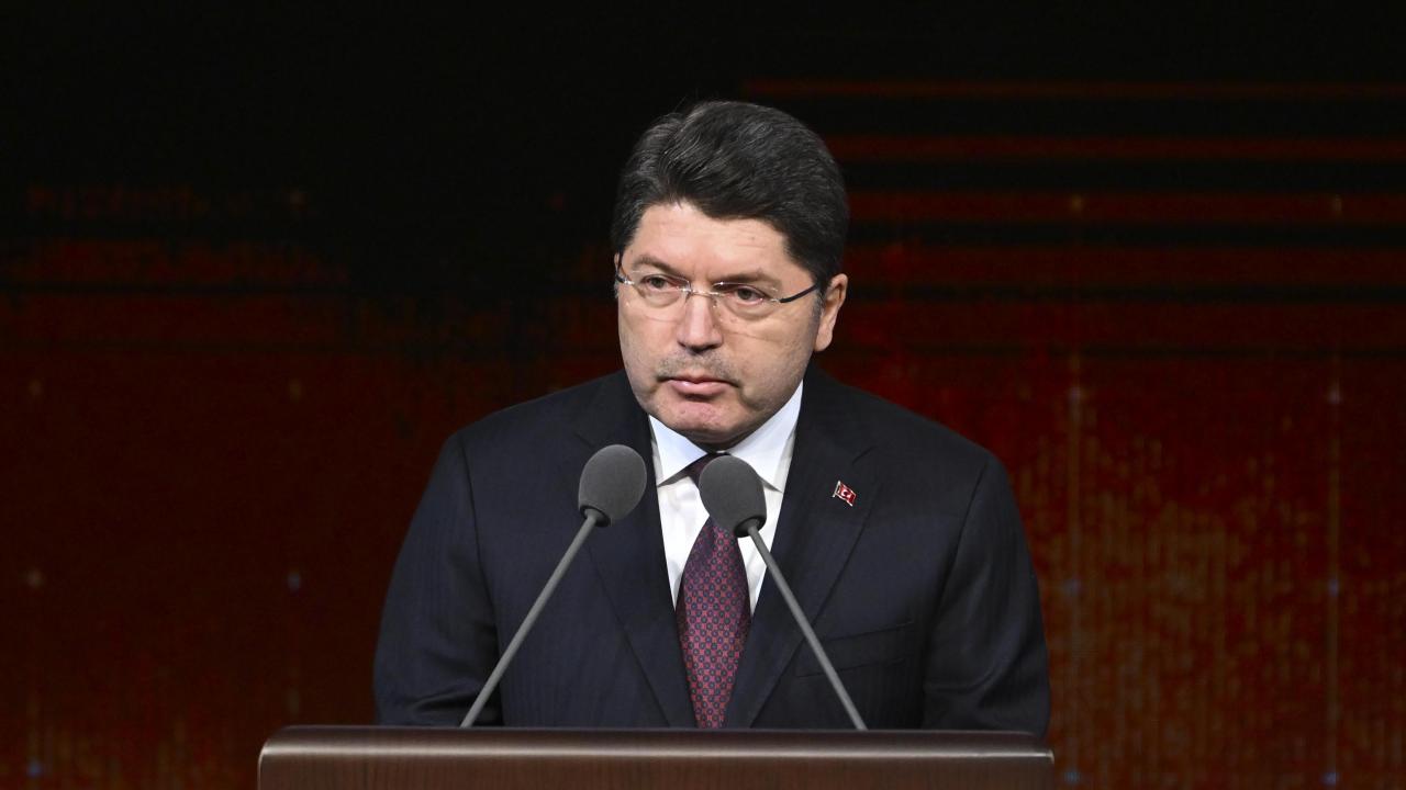 Adalet Bakanı Tunç: Adaletin omurgasını oluşturan yargıyı yıpratmaya çalışanlara karşı tavrımız nettir
