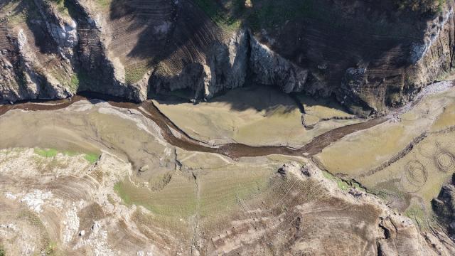 Yuvacık Barajı'nda doluluk yüzde 4'e düştü
