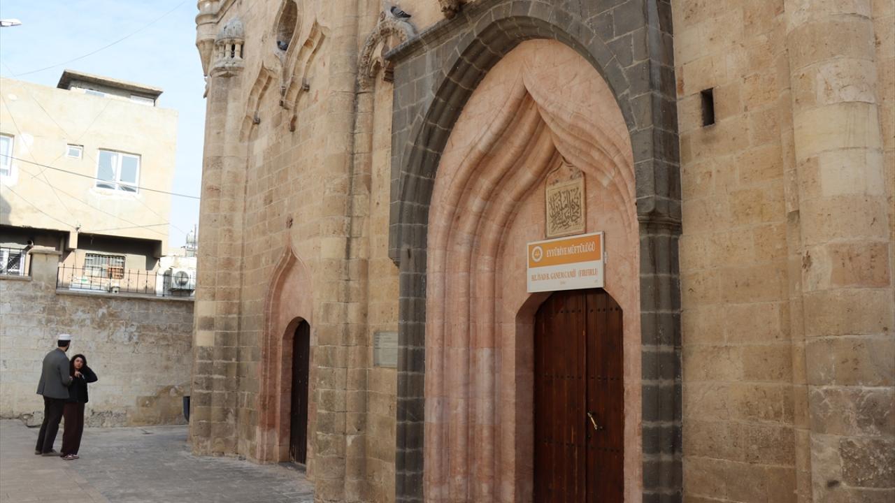 "Dönemin taş işçiliğini yansıtan en üst düzeyde bir eserdir"