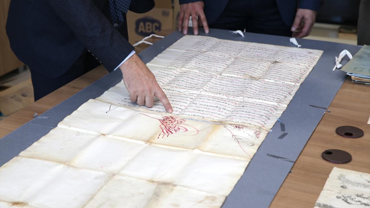 "Belgeleri bizle paylaşmanız, geleceğe miras bırakmanız anlamına gelecek"