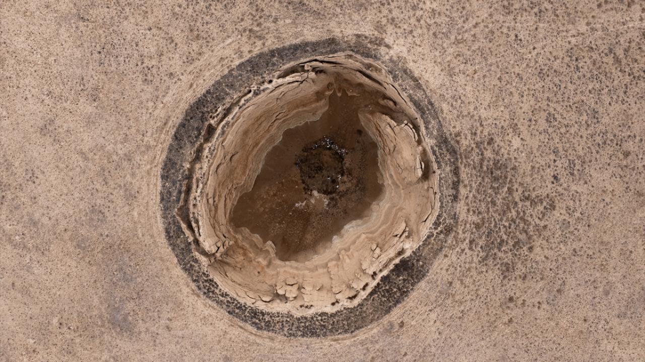 Konya`nın 12 ilçesinde obruk görüldü