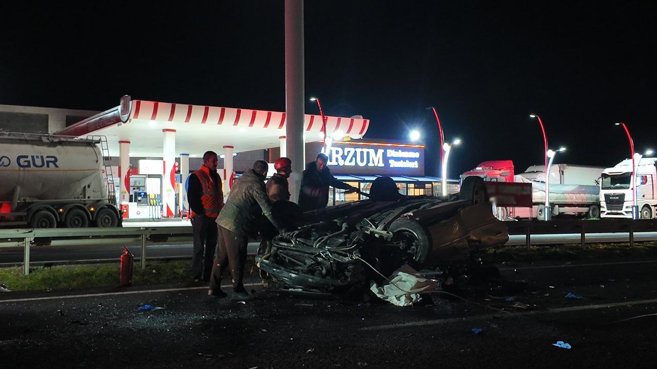 Ankara'da tıra arkadan çarpan otomobil takla attı: 1 ölü, 3 yaralı