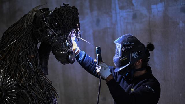 ASELSAN'ın 50. yılına özel "İleri Dönüşen Gelecek" sanat koleksiyonu hazırlanıyor