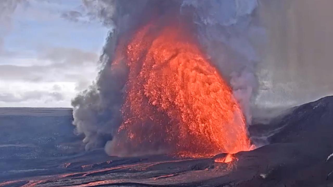 Hawaii'de Kilauea Yanardağı lav püskürttü