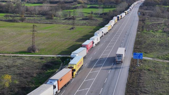 Yunan çiftçi eylemleri, Türk tarafında tır trafiğini olumsuz etkilemeye devam ediyor