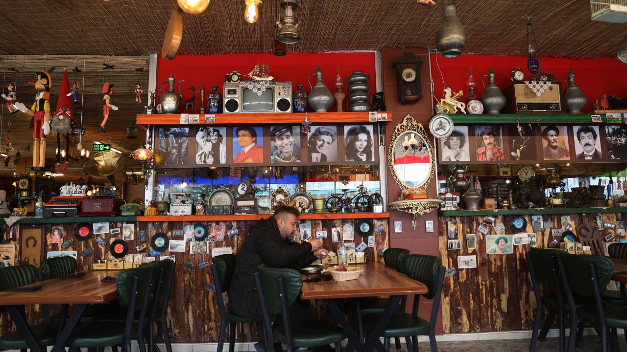 Antika müzesi gibi restoran