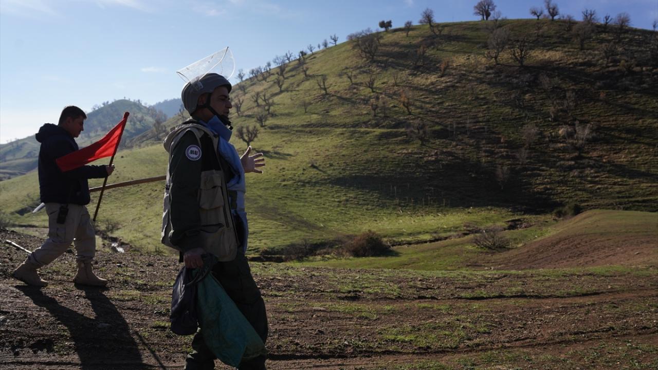 Süleymaniye'de sel sonrası toprağa gömülü mayınlar ortaya çıktı