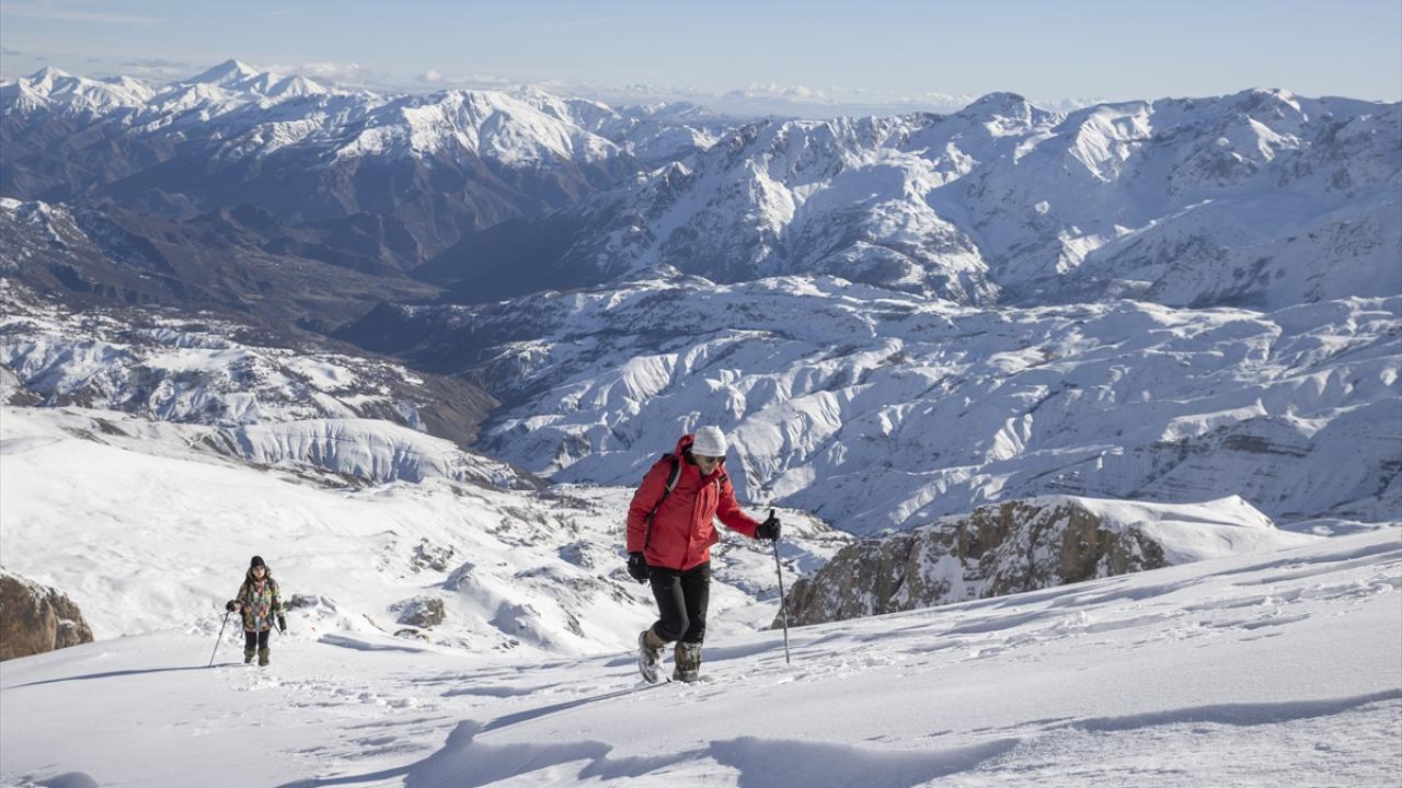 "Zirvede eşsiz manzaralarla karşılaştık"