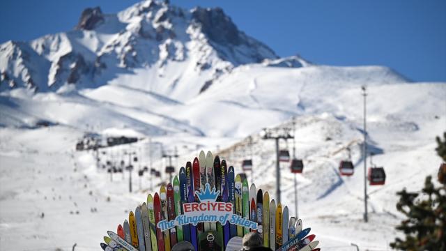 Erciyes Kayak Merkezi'nde sezon açıldı