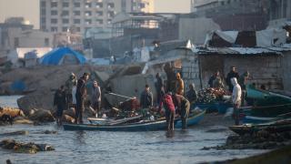 Gazze'de balıkçılar zor şartlar altında avlanmaya devam ediyor