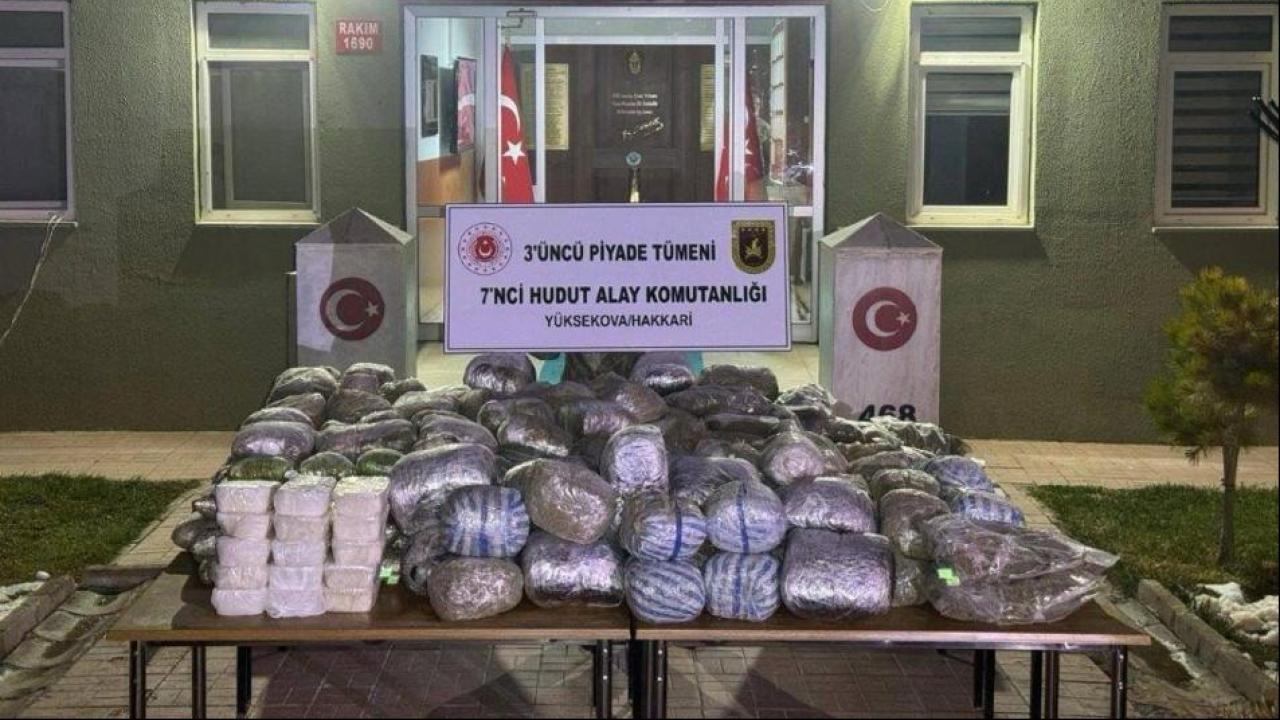 Hakkari sınırında 259 kilo uyuşturucu ele geçirildi