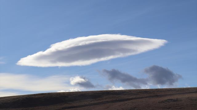 Kars'ta mercek bulutları güzel görüntü oluşturdu
