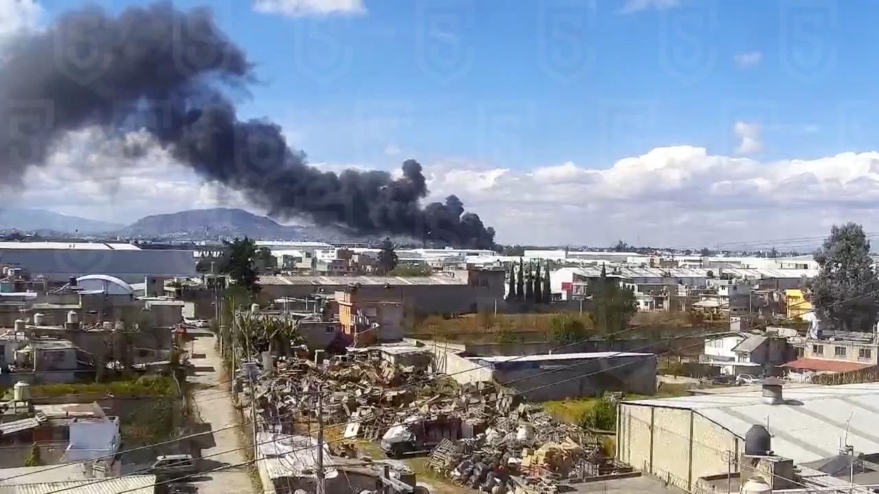 Meksikada küçük uçak düştü: En az 7 ölü