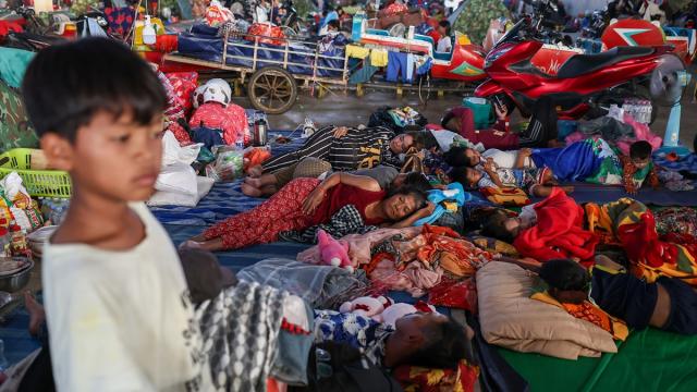 Tayland-Kamboçya sınırındaki çatışmalar sürüyor