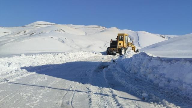 Van'da kapalı yollar ulaşıma açıldı