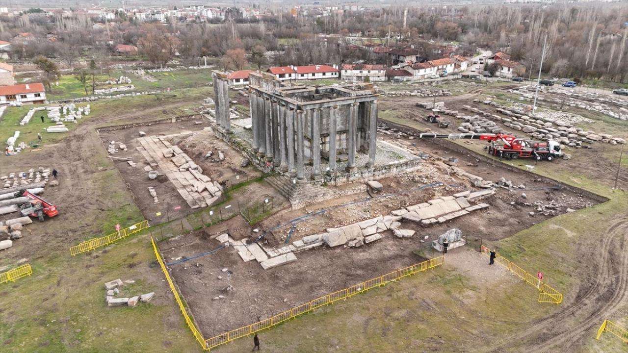 Aizanoi'deki Zeus Tapınağı'nın restorasyon çalışmalarına gelecek yıl başlanacak