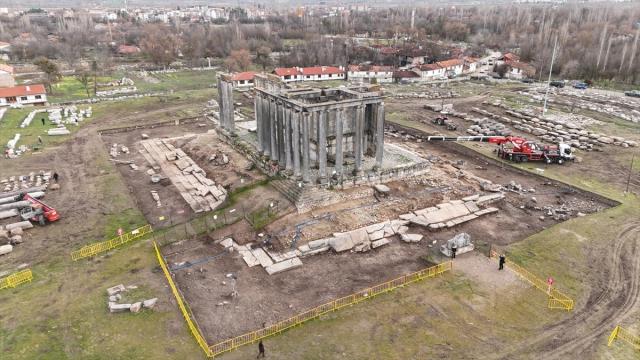 Aizanoi'deki Zeus Tapınağı'nın restorasyon çalışmalarına gelecek yıl başlanacak