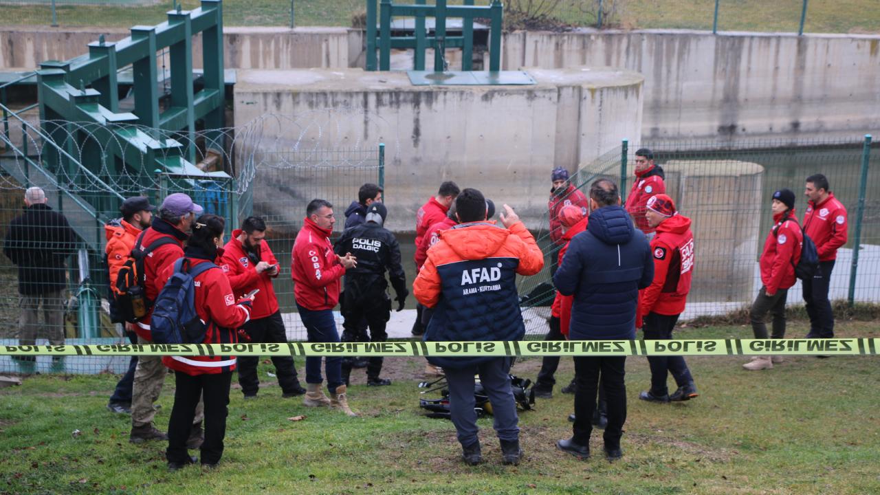 Kayıp öğretmenin cesedi Porsuk Çayı'nda bulundu