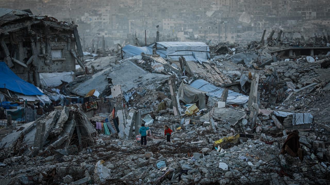 Soykırımcı İsrail’in harabeye çevirdiği Cibaliye'de günlük yaşam