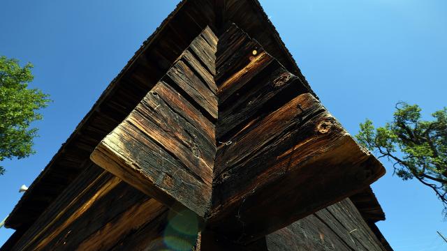 126 yıllık çivisiz cami yıllara meydan okuyor