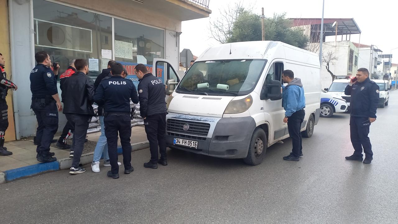 'Dur' ihtarına uymayan araçta 35 düzensiz göçmen yakalandı