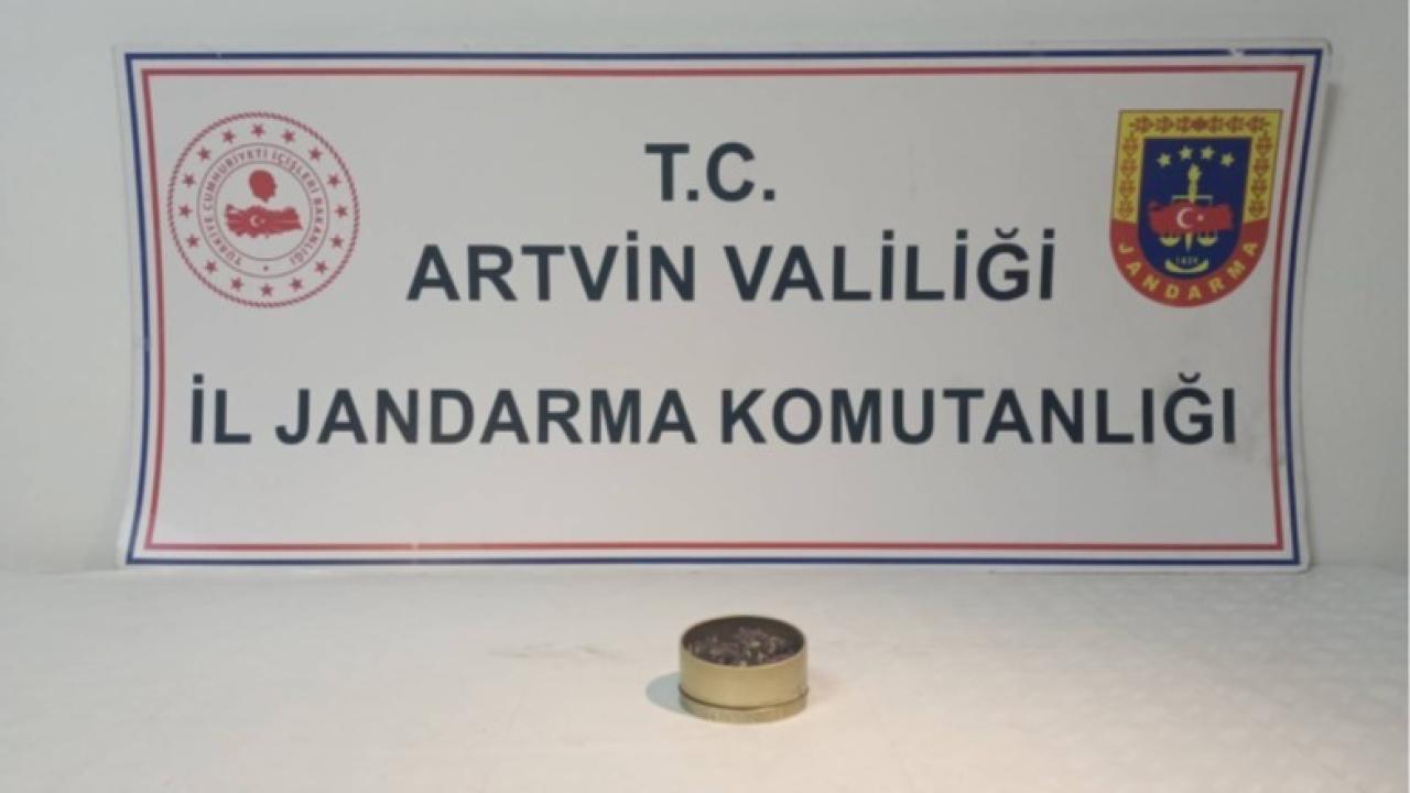 Artvin'de yayla çayı çiçeğini yurt dışına kaçırmaya çalışan şüpheliye 557 bin lira ceza