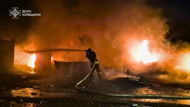 Ukrayna: Rusya'nın gece saldırılarında 13 kişi öldü, 31 kişi yaralandı haber görseli