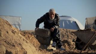 Filistinli mezar kazıcı, ilerlemiş yaşına rağmen mesleğini sürdürüyor