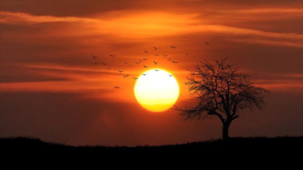 Kuzey Yarım Küre kışı en uzun gece ile karşılıyor