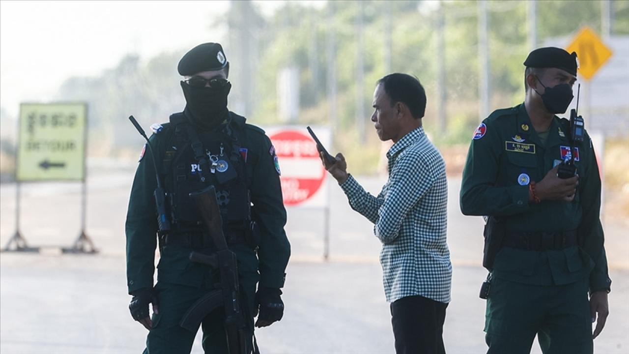 Tayland ile Kamboçya, bugün yapılacak müzakereler öncesinde çatışmaya devam ediyor
