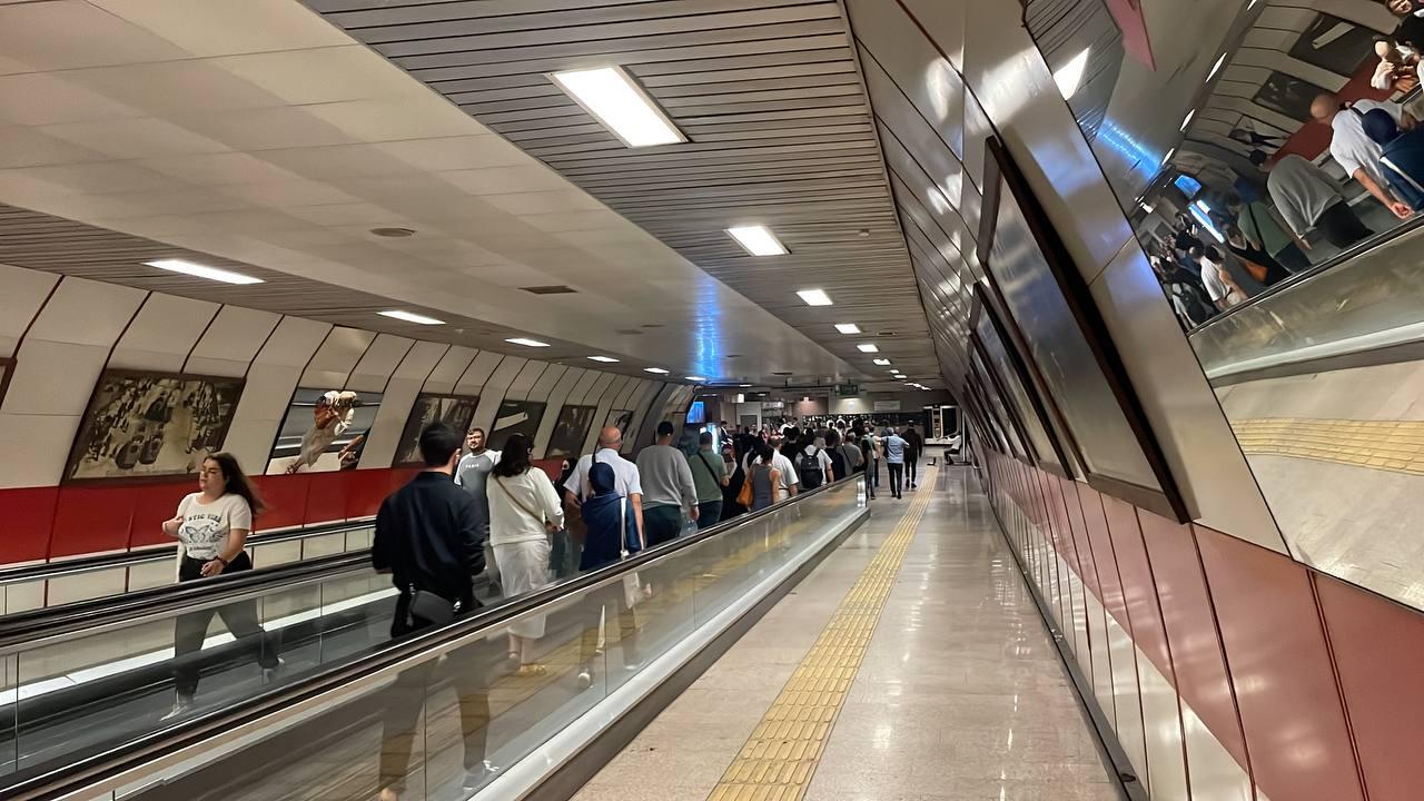 İstanbul'da metro seferlerinde aksama